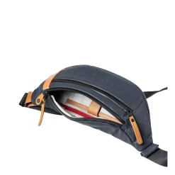 a/u by aunts & unclesIchikawa