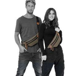 a/u by aunts & unclesIchikawa