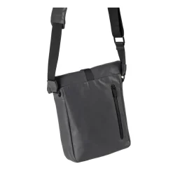 a/u by aunts & unclesKuji RE