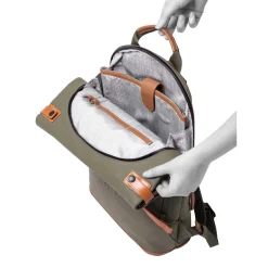 a/u by aunts & unclesOsaka