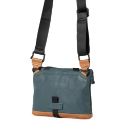 a/u by aunts & unclesTsu