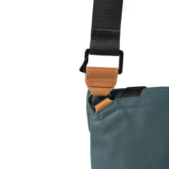 a/u by aunts & unclesTsu