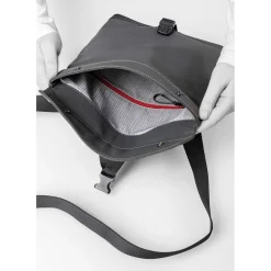 a/u by aunts & unclesYao