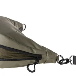 a/u by aunts & unclesYoshii RE