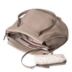 aunts & unclesGorgeous