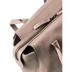 aunts & unclesGorgeous