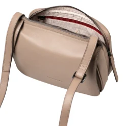 aunts & unclesMagnolia