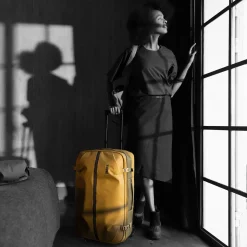 THULEAION Wheeled Duffle Bag 70cm/28