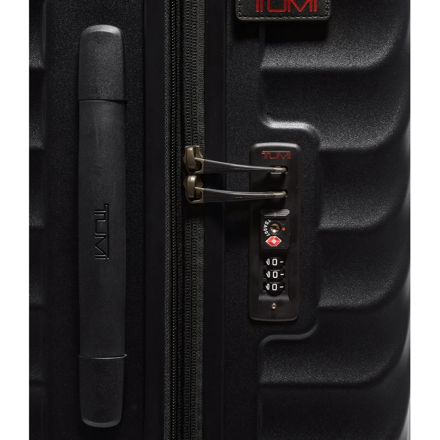 TUMI19 DEGREE Extended Trip Expandable 4 Wheel P/C