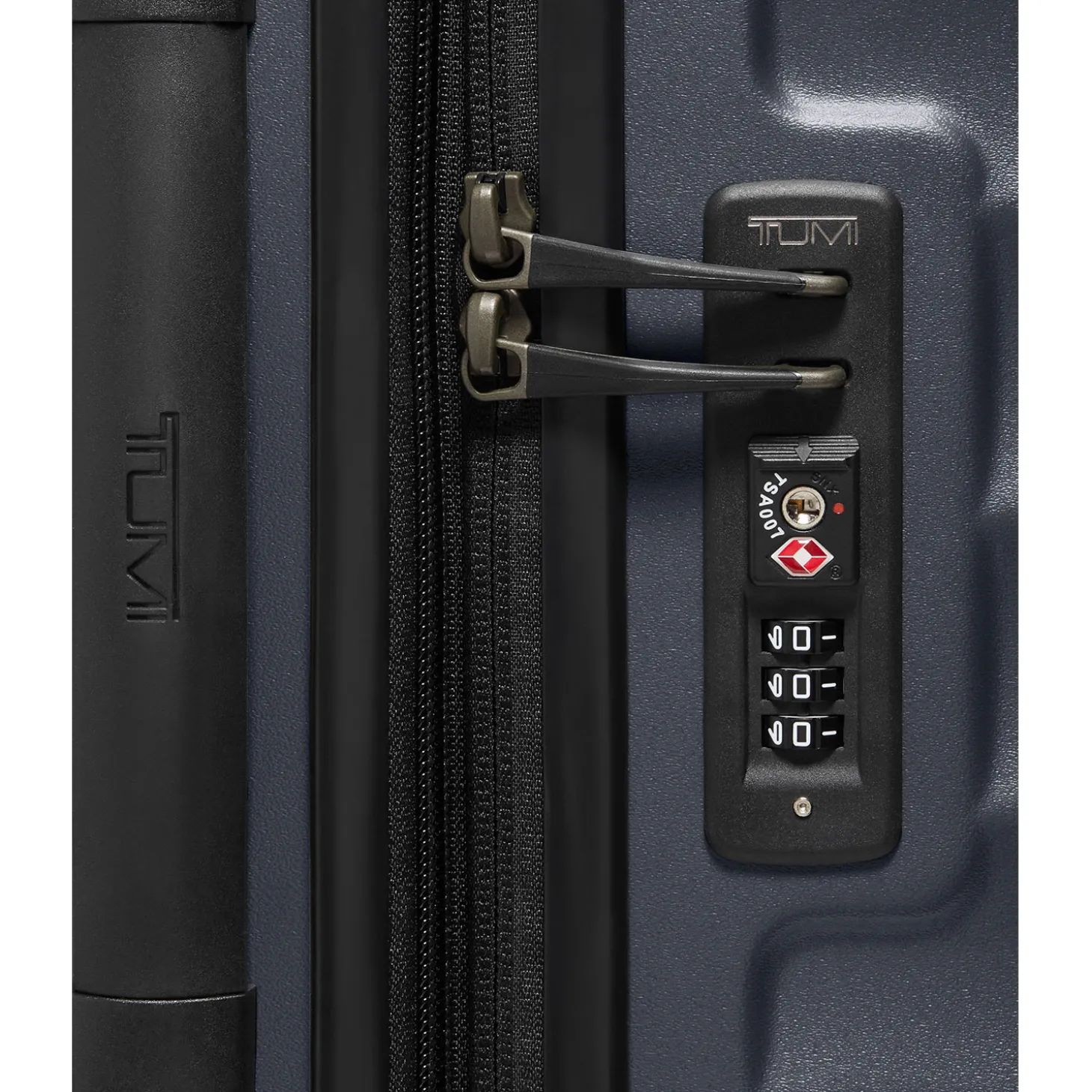 TUMI19 DEGREE Extended Trip Expandable 4 Wheel P/C